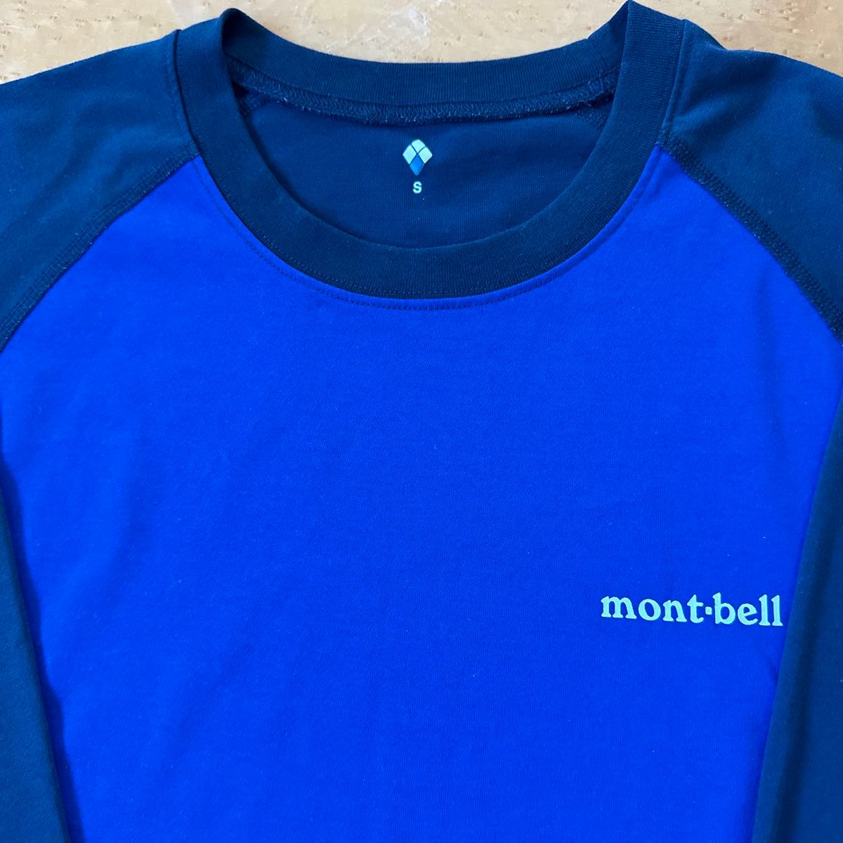 【美品】モンベル・mont-bell  長袖TシャツS　