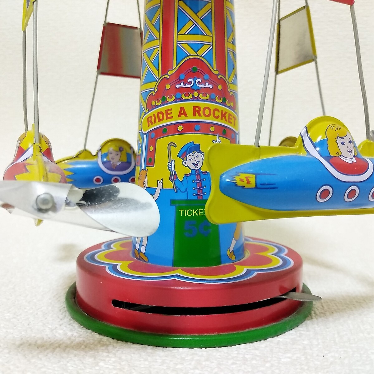  tin plate toy airplane amusement park me Lee go- Land antique rotation 