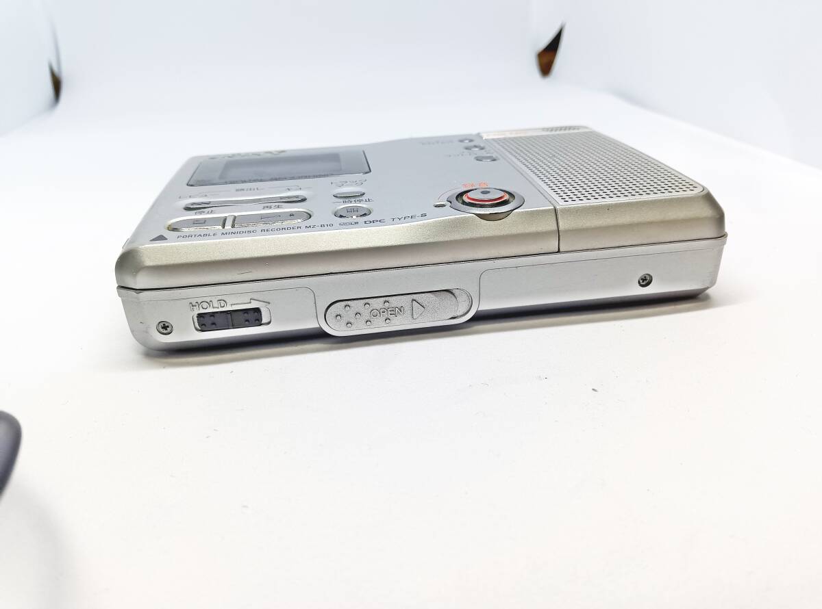 USED SONY MZ-B10 ポータブル ミニディスクレコーダー 通電視聴確認済 ACアダプター付 ソニー プレーヤー MD _画像8