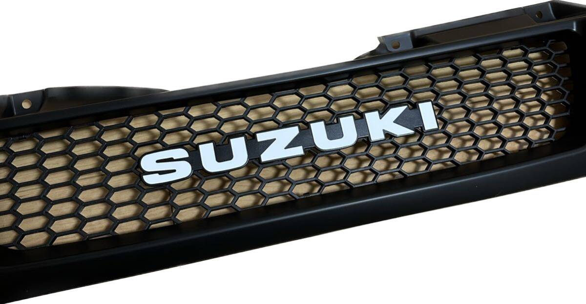 jb23 クラシックグリル ハニカムメッシュグリル フロントグリル SUZUKIロゴ ジムニー 旧ロゴ ABS製 スズキ　マットブラック