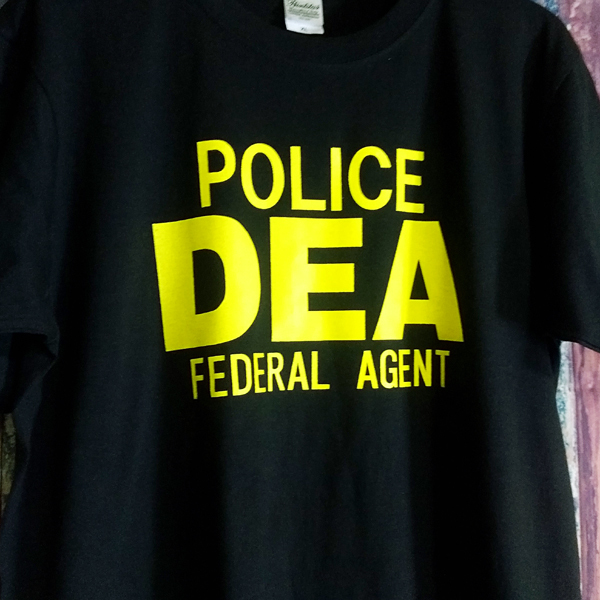 送込　DEA アメリカ麻薬取締局　半袖Tシャツ　黒　XLサイズ_画像2