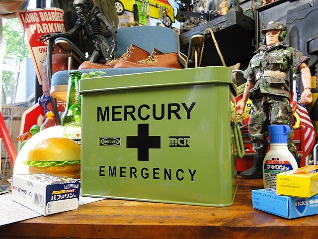  Mercury emergency box ( khaki ) # american miscellaneous goods America miscellaneous goods MERCURY miscellaneous goods storage man front first-aid kit case 