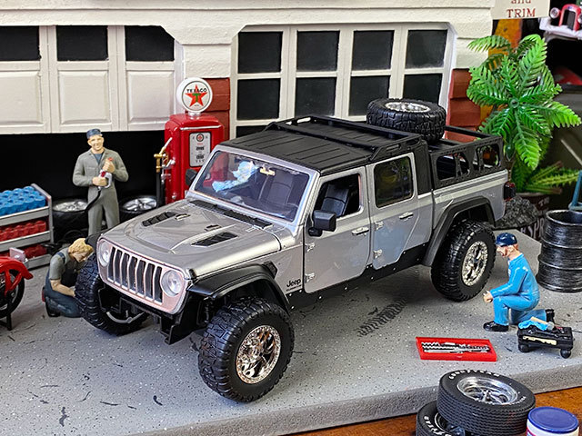 映画　ワイルドスピード　ダイキャストミニカー　1/24スケール　（ジープ　グラディエーター）　■　アメリカン雑貨　アメリカ雑貨