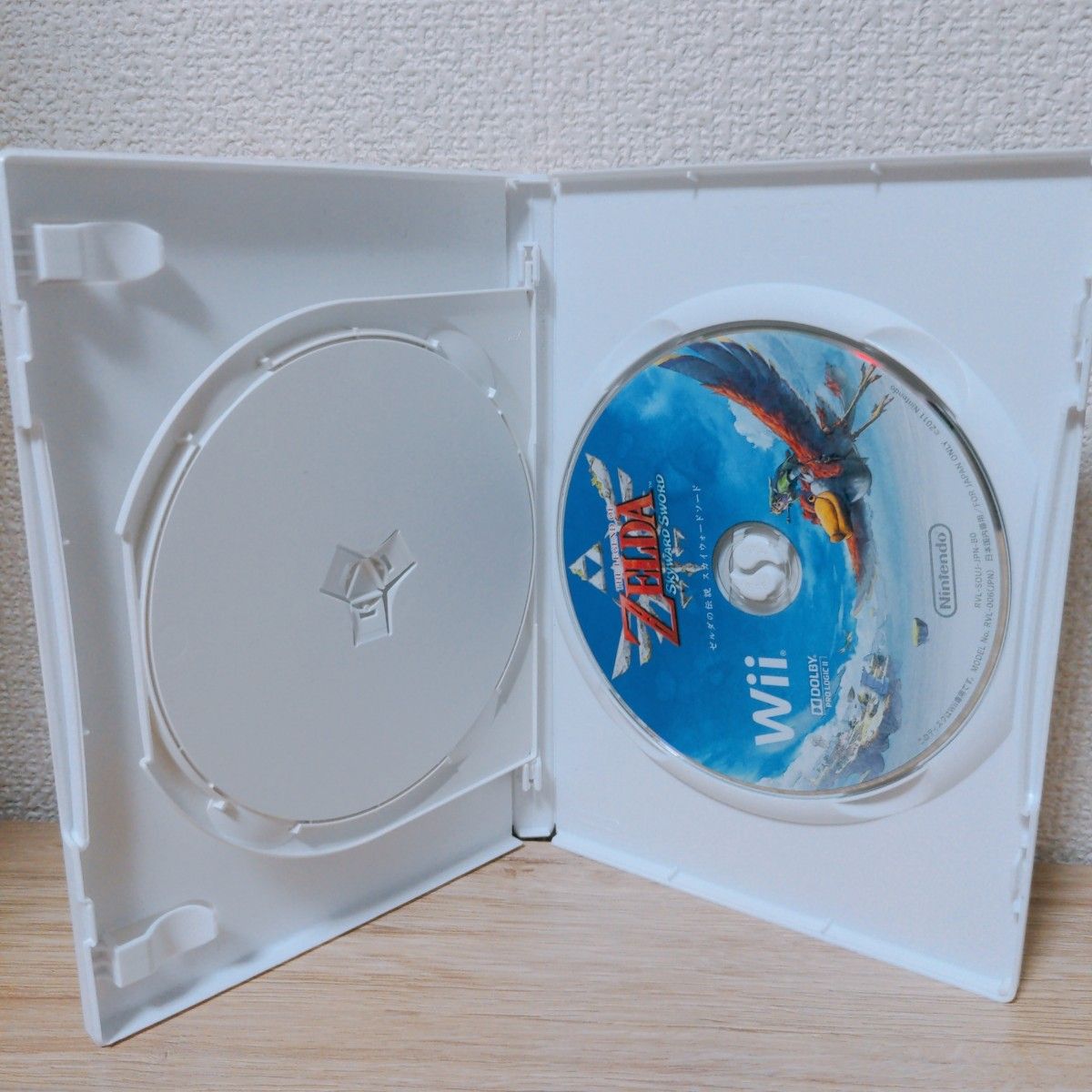【Wii】 ゼルダの伝説 スカイウォードソード [通常版］ 取説なし、スペシャルCDなし
