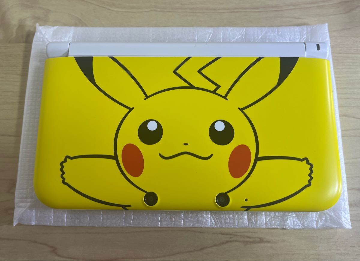 ニンテンドー3DS LL ピカチュウイエロー ポケモンセンター限定　極美品