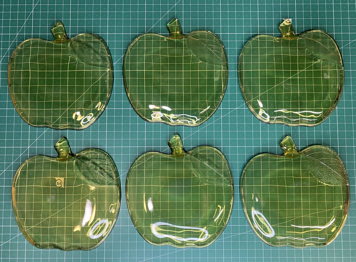 昭和レトロポップ　曽我ガラス　可愛いリンゴ型アンバー色ガラス皿6枚セット_画像4