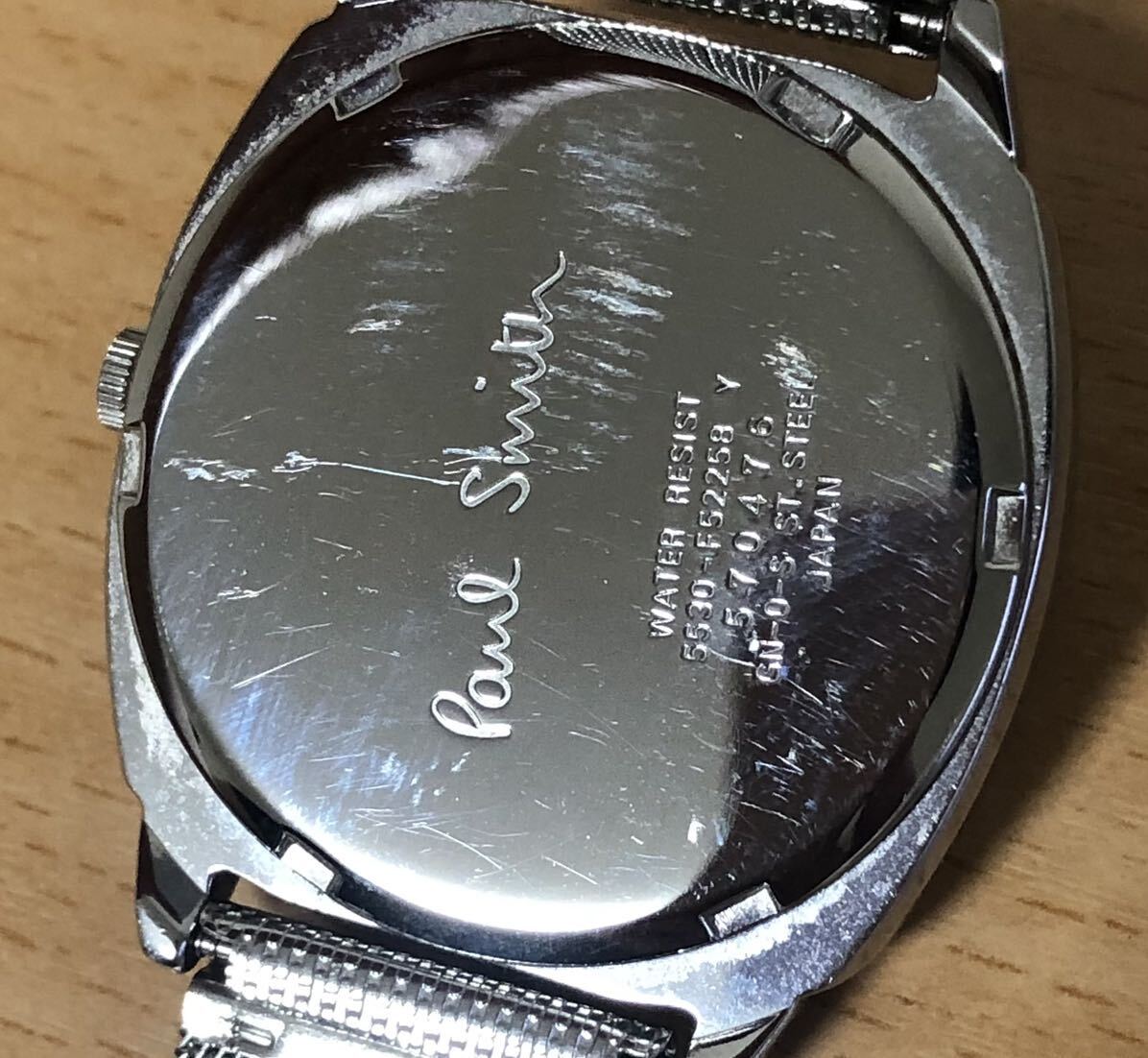 312-0393 Paul Smith ポールスミス メンズ　レディース　腕時計　金属ベルト　クオーツ　5530-F52258 電池切れ　動作未確認_画像5