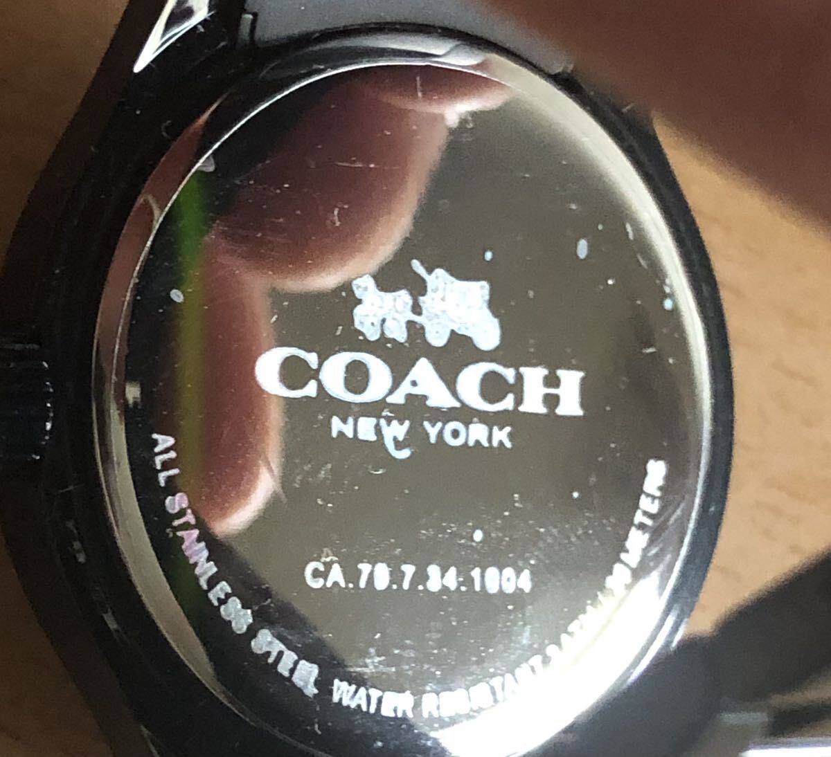 292-0598 COACH コーチ　レディース腕時計　金属ベルト　クオーツ　黒　ブラック　CA.79.7.34.1004 電池切れ　動作未確認_画像5