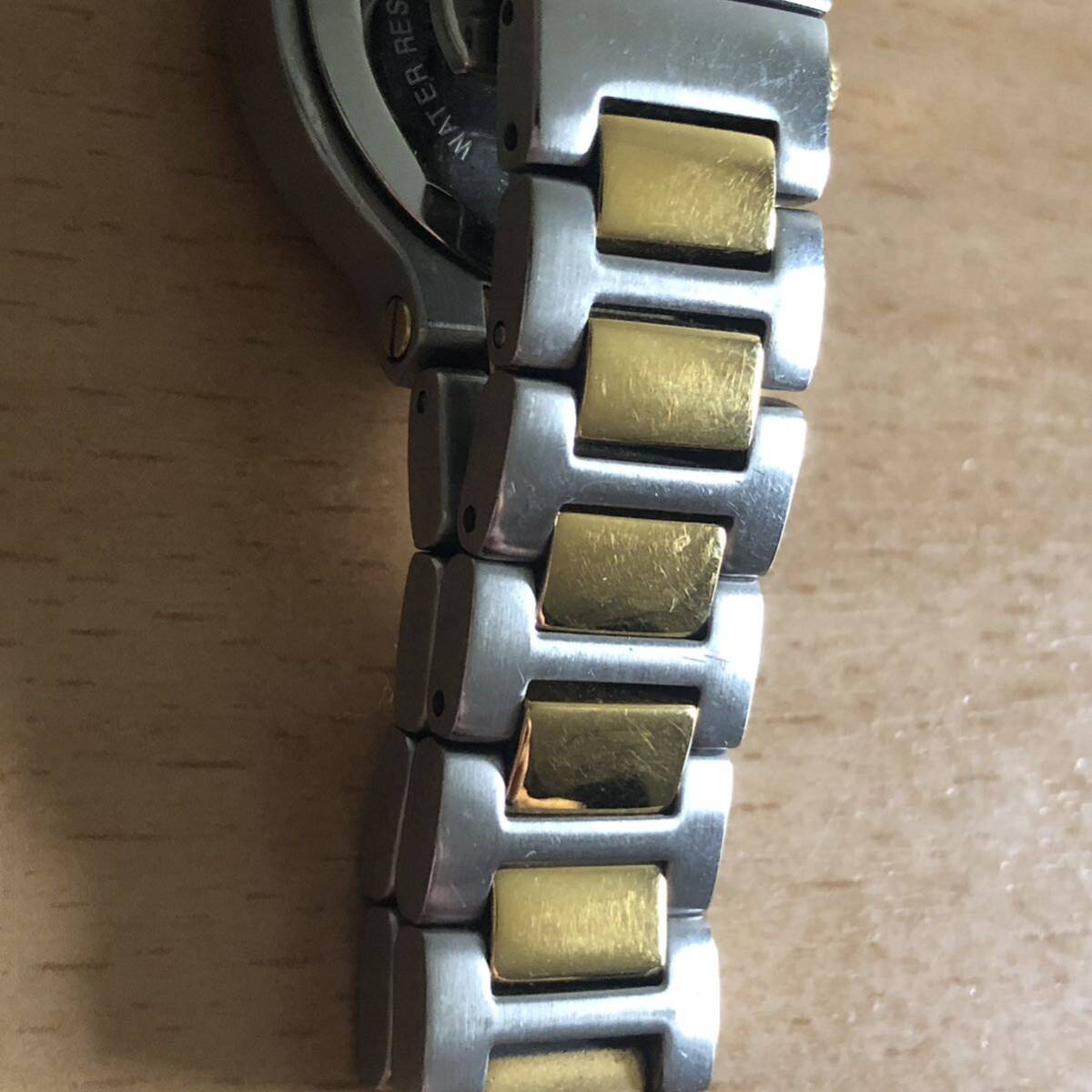 302-0815 GUCCI グッチ レディース腕時計 金属ベルト クオーツ 8900L 電池切れ 動作未確認の画像7