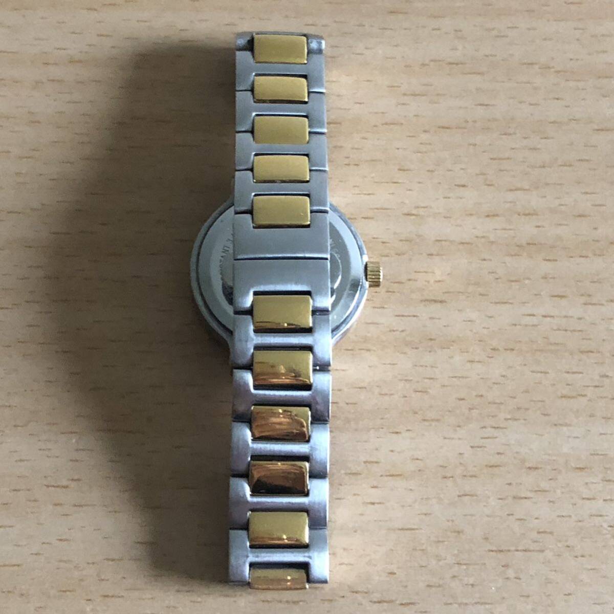 302-0815 GUCCI グッチ レディース腕時計 金属ベルト クオーツ 8900L 電池切れ 動作未確認の画像6