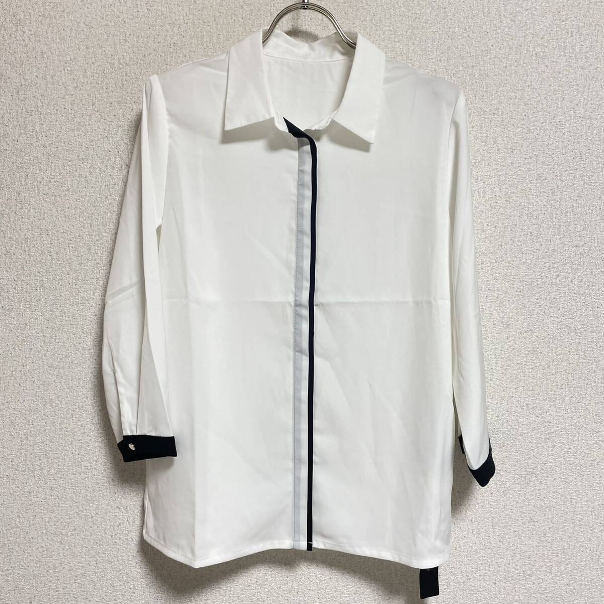 [ с биркой / обычная цена ¥13200-]Le souk Le souk обычный цвет 7 минут рукав рубашка блуза белый женский размер надпись 38 M соответствует *15