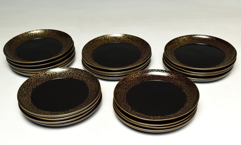 【蔵A3545c】木製黒塗蒔絵唐草文　木皿　菓子皿　六寸皿　二十一客_画像2