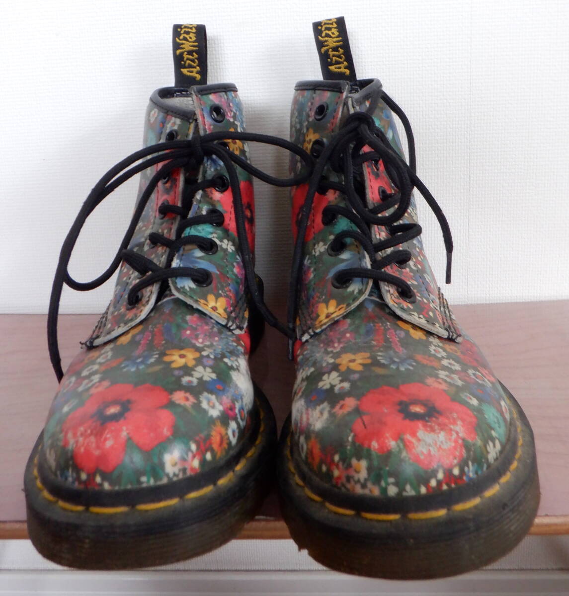 4 ドクターマーチン UK4 レースアップ ブーツ 花柄 フラワー 6ホール Dr.MARTENS 23cm ハイカット 革 カラフル AW006 SI07Q かわいい 靴 _Dr.MARTENS