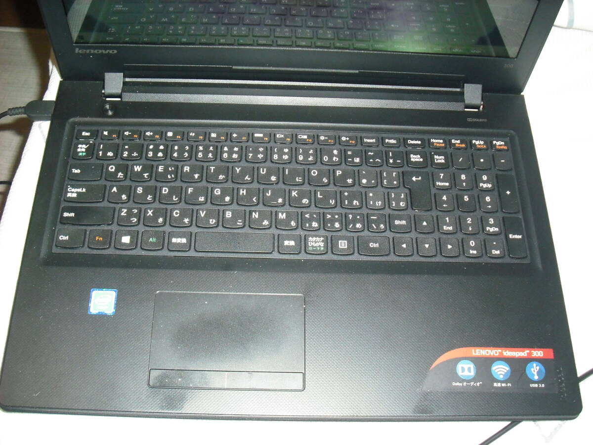 即決！ LENOVO ideapad 300　Win10 Home 32bit　Intel Celeron N3060 1.60GHz　4GB 320GB　15.6型　ブラック系　Li-Office　AC付 ◇p1269◇_画像2