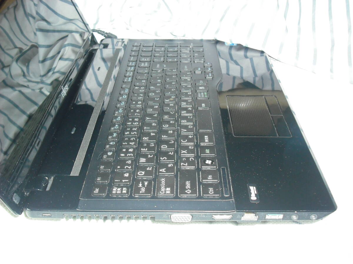 即決 富士通 LIFEBOOK AH45/H　Win10 Home 64bit　Intel Core i3-2350M 2.30GHz　4GB 750GB　15.6型　ブラック系　Li-Office AC付◇p1272◇_画像7