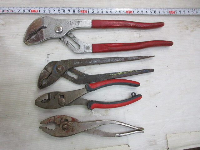 D813☆○工具大量セット-ハンマー-角定規-スパナ-モンキー D813☆○工具大量セット-ハンマー-角定規-スパナ-モンキー
