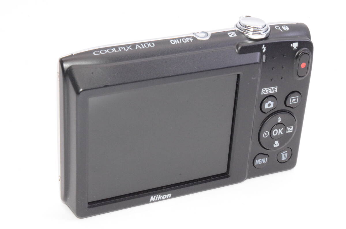 ★美品★ NIKON ニコン COOLPIX A100 シルバー バッテリー 充電器 取説 SDカード(32GB)付属_画像3