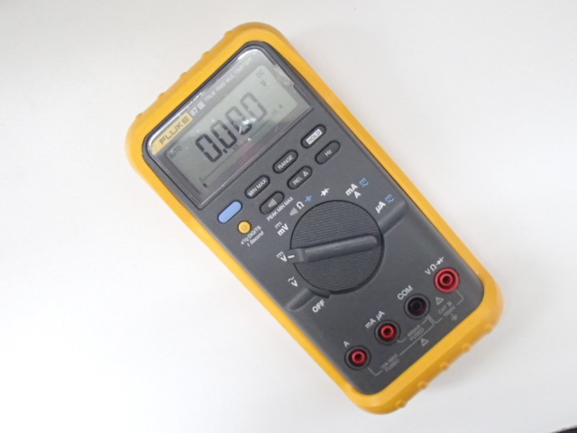 ＃60882 【中古現状品】 フルーク FLUKE 87 III TRUE RMS MULTIMETER マルチメーター デジタル マルチ テスター 通電○_画像2