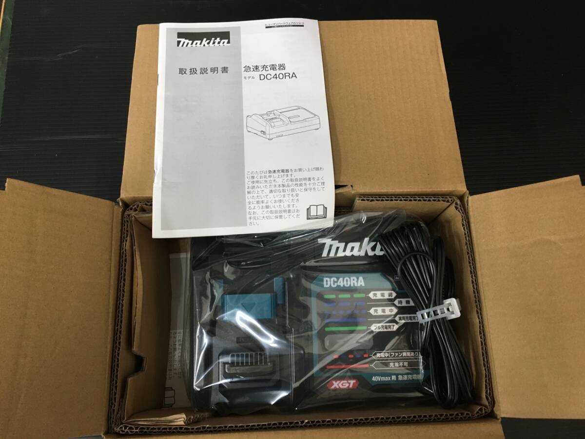 【未使用】★makita(マキタ) 40Vmax用急速充電器 DC40RA　T2105　ITQTBKWUA1P9_画像1