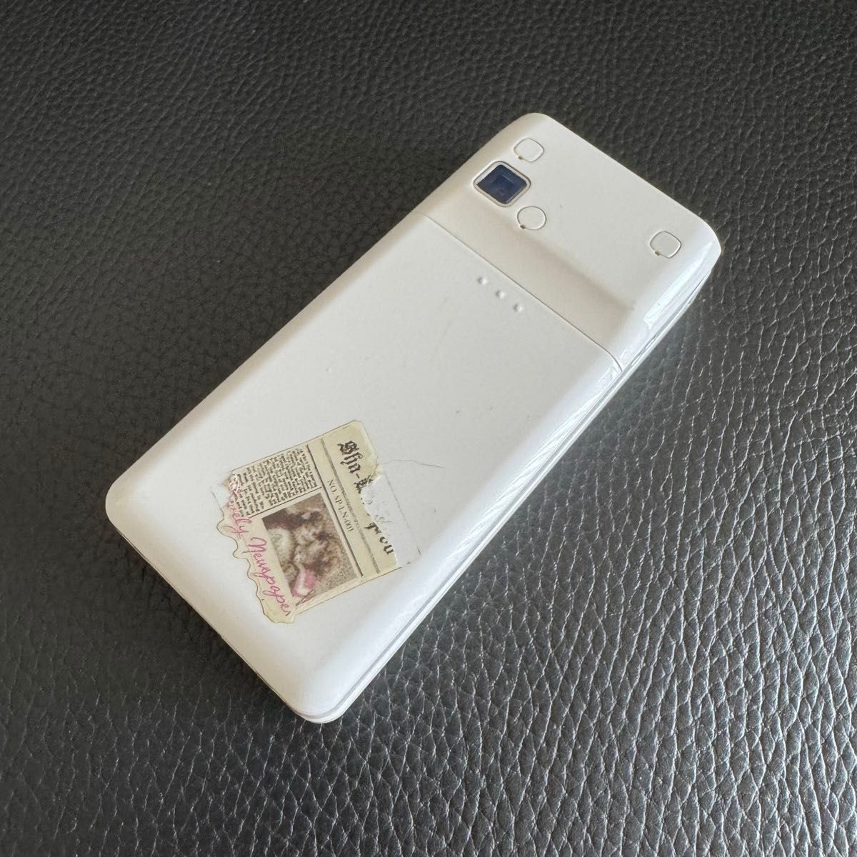 docomo STYLE series L-03B　携帯電話