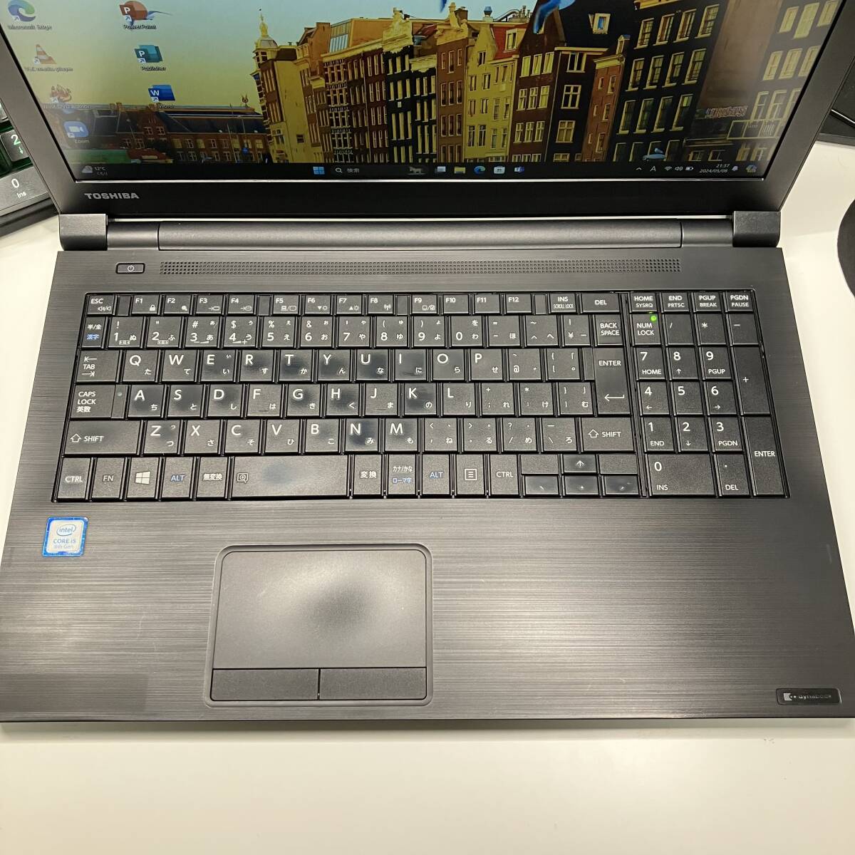 フルHD液晶☆第8世代i5『メモリ16GB+爆速SSD』Core i5-8250U/Windows11Pro/Office2021/人気東芝ノートパソコン/Bluetooth/バッテリー交換済の画像4