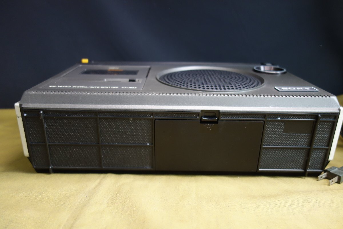 SONY Sony CASSETTE-CORDER 2BANDS CF-1980 radio-cassette m685