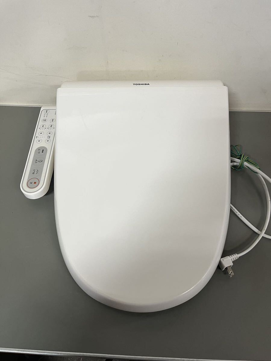 TOSHIBA 温水洗浄便座 ウォシュレット シャワートイレ SCS-S300 発送サイズ140の画像1