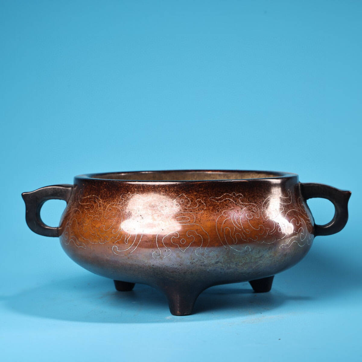 館蔵珍品 紫銅製 銀絲嵌 雙耳 三足熏香炉』置物 賞 館蔵珍品 紫銅製 銀絲嵌 雙耳 三足熏香炉』置物 賞