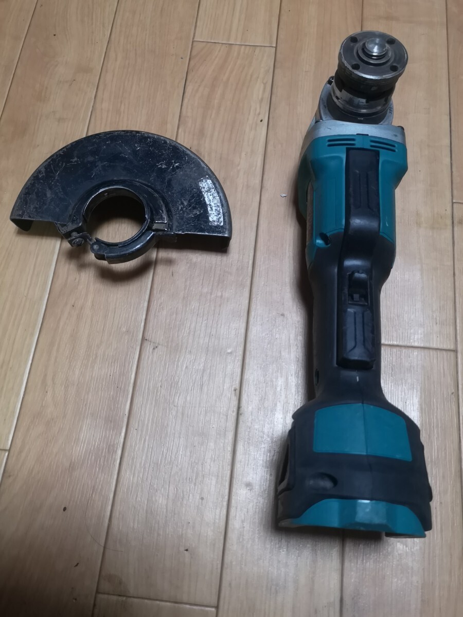 マキタ 充電式ディスクグラインダー　makita 18V　GA508D ジャンク_画像3