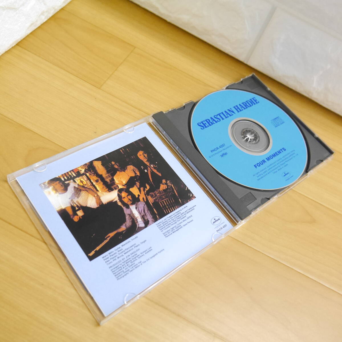 C1 □ SEBASTIAN HARDIE □ Four Moments　ＣＤアルバム　洋楽　中古ＣＤ_画像3