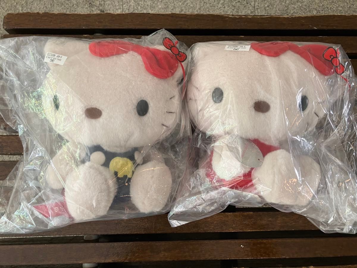 ビームス HELLO KITTYのぬいぐるみ 2種セット　新品未開封未使用　ハローキティ　1 ぬいぐるみ　ビームス　beams