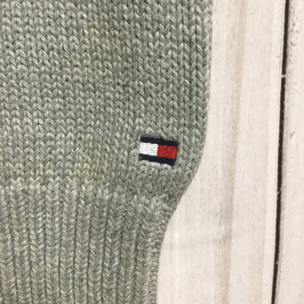 【トミーヒルフィガー コットンニット】 ボーダー 袖ロゴ ビッグサイズ セーター 2XL相当 TOMMY HILFIGER 古着 [240111-011]_画像7