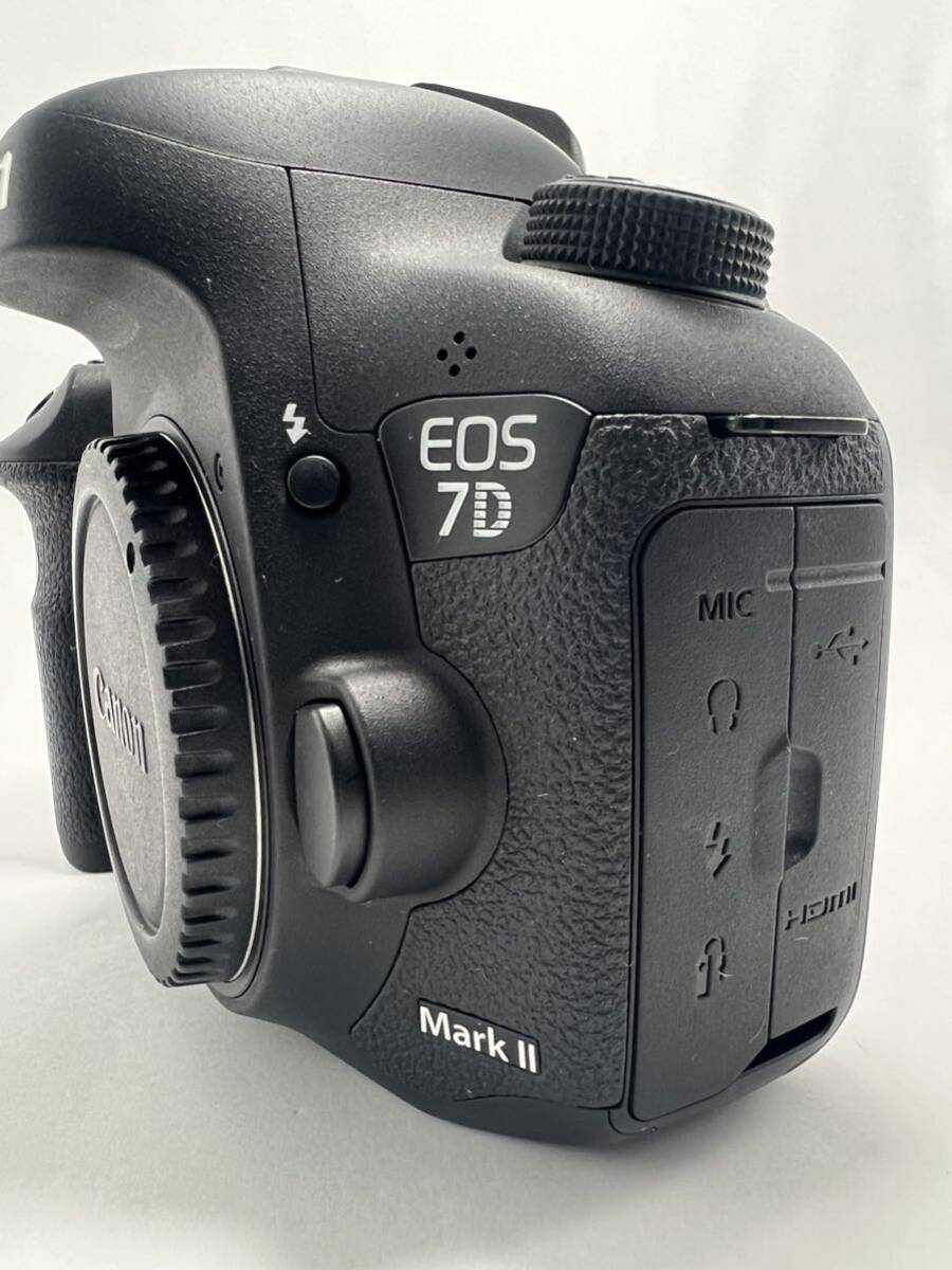 Canon EOS イオス　7D マーク2 mark II 程度の良い中古　キャノン