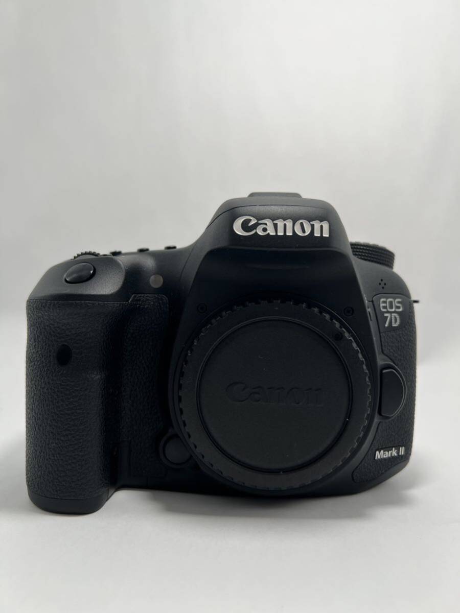 Canon EOS イオス　7D マーク2 mark II 程度の良い中古　キャノン_画像1