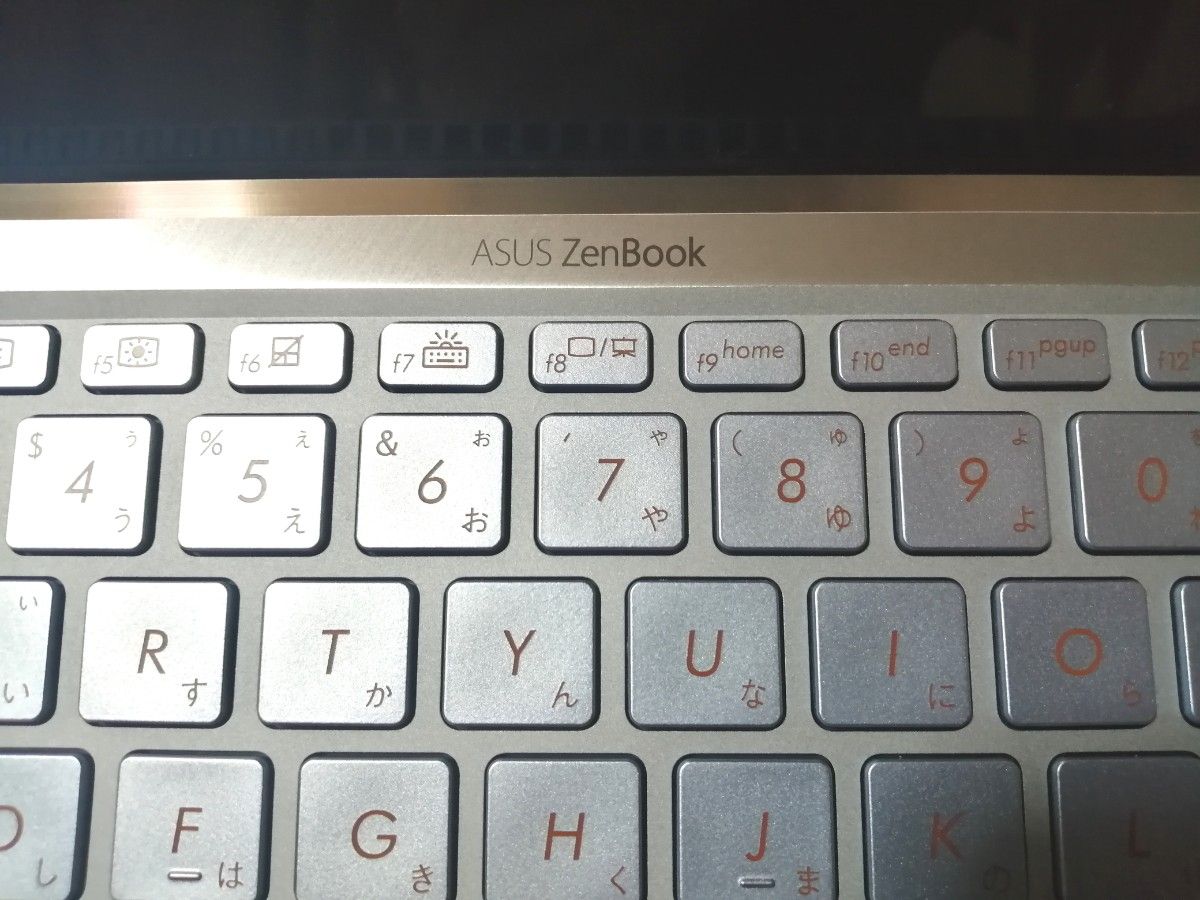 美品ジャンク ASUS ZenBook S13 UX392F 8世代 CORE i7 GFORCE 美品ジャンク ASUS ZenBook S13 UX392F 8世代 CORE i7 GFORCE