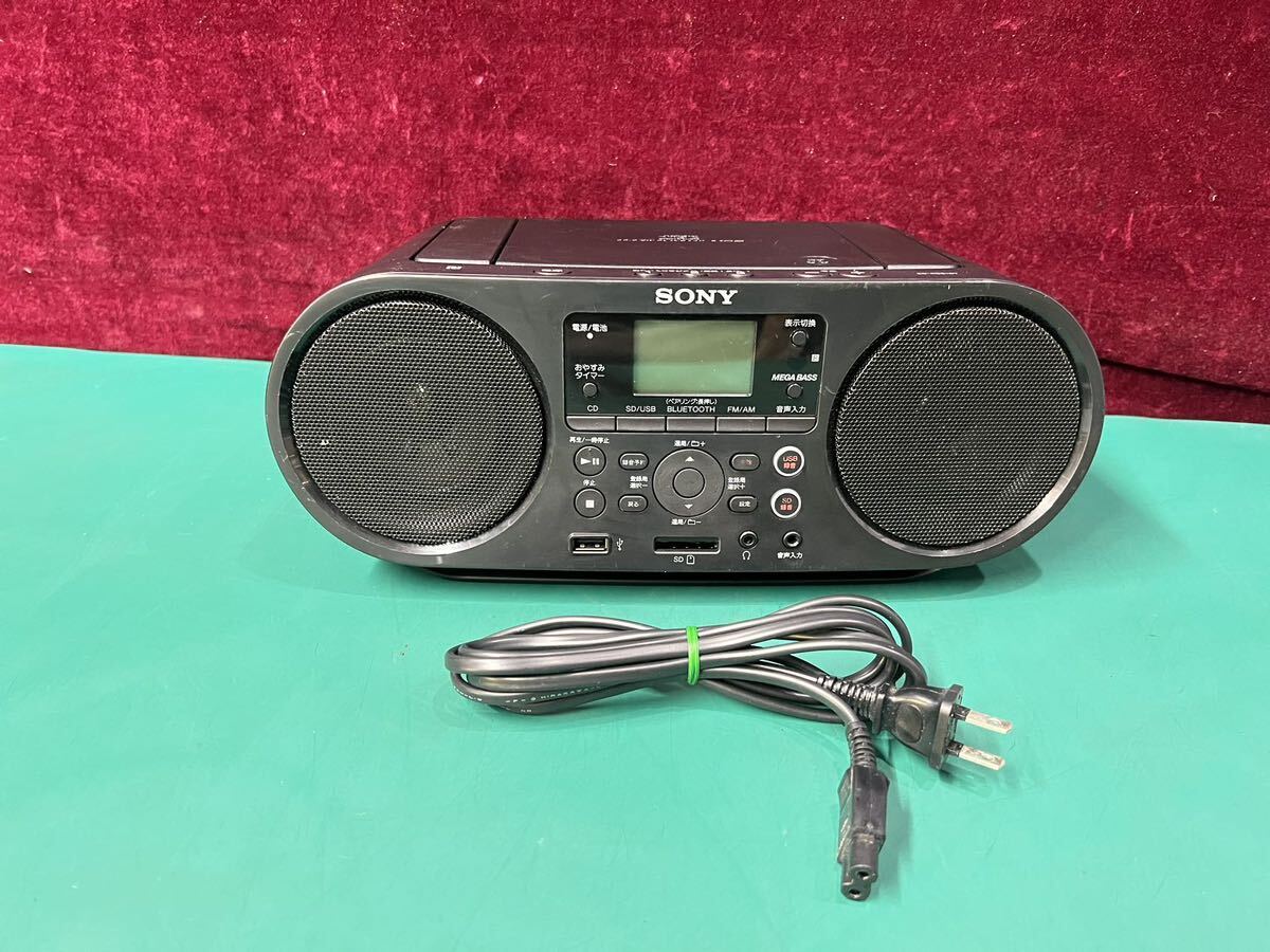 SONY ZS-RS81BT CD personal audio system CD/SD/USB reproduction OK AM/FM reception OK Bluetooth operation OK (80s)