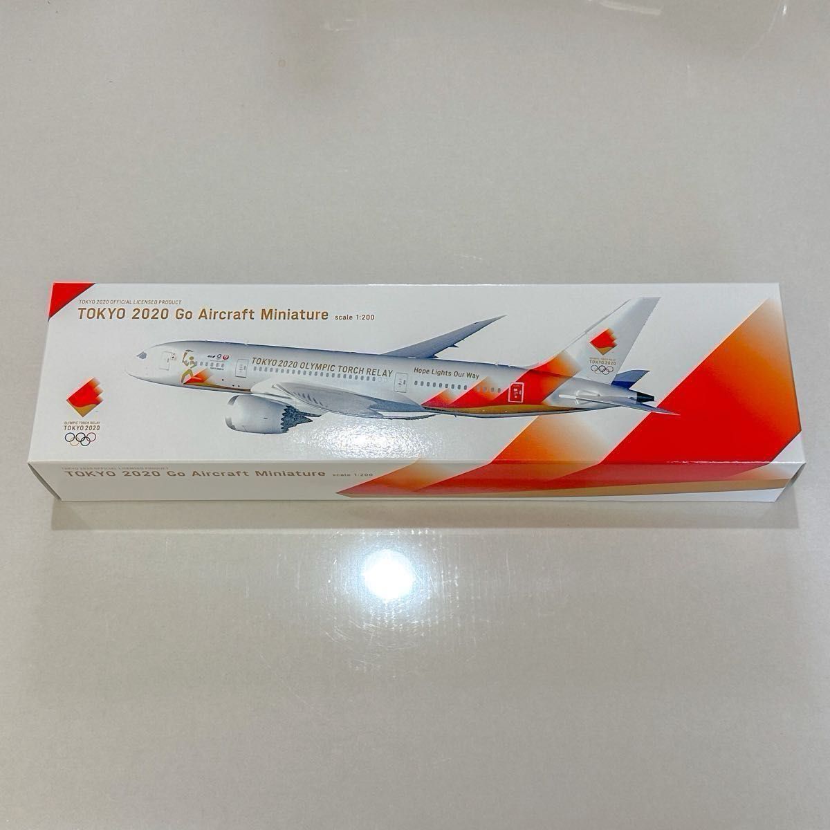 JAL 東京オリンピック 2020 聖火特別輸送機 1/200 モデル JAL 東京オリンピック 2020 聖火特別輸送機 1/200 モデル