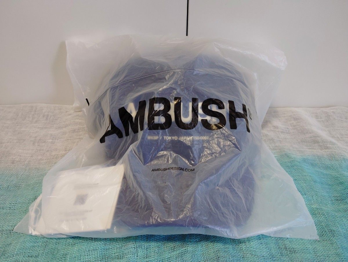 【新品AMBUSH（アンブッシュ）】クラシックロゴメッシュキャップ