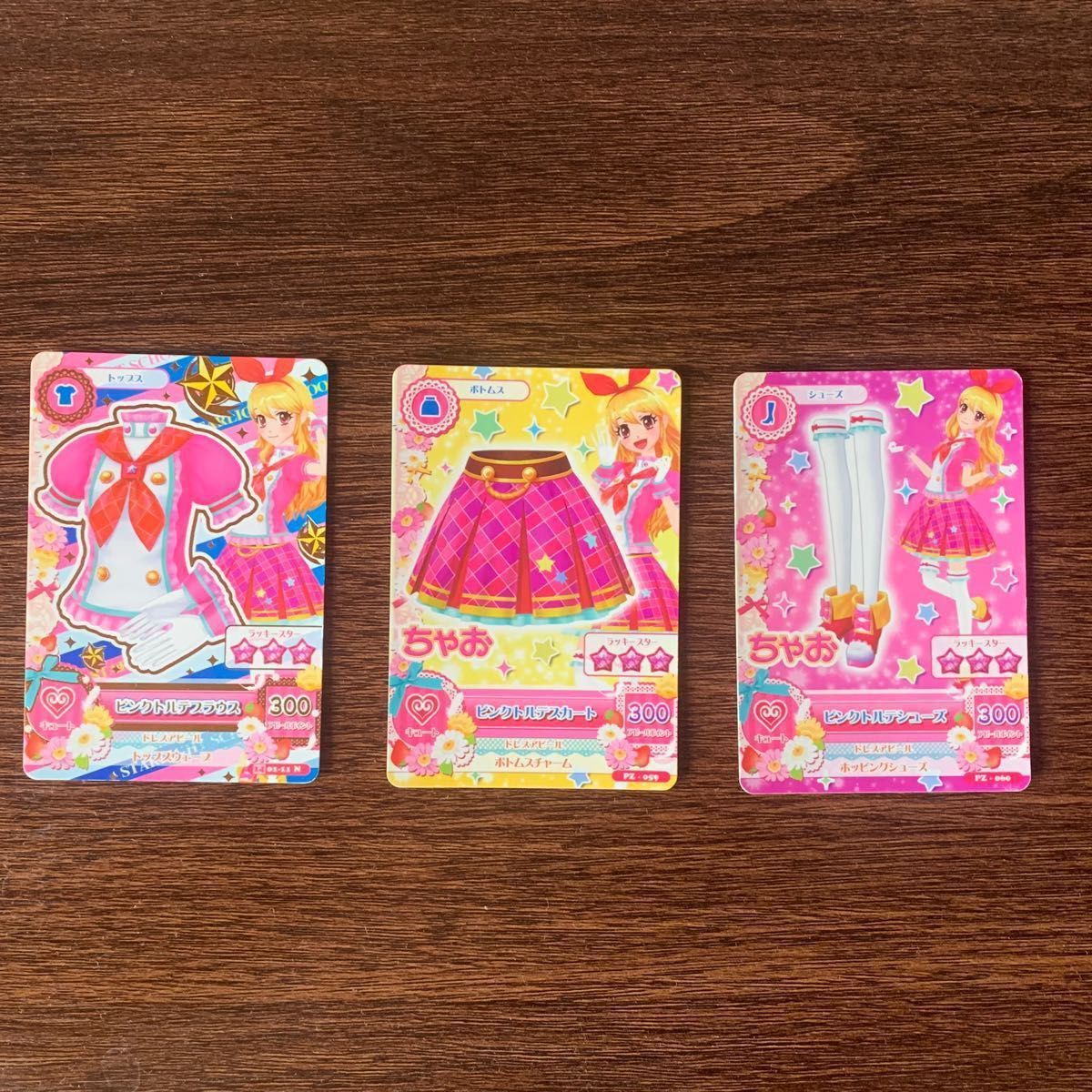 【まとめ売り】アイカツカード3コーデセット＋ワンピース3枚