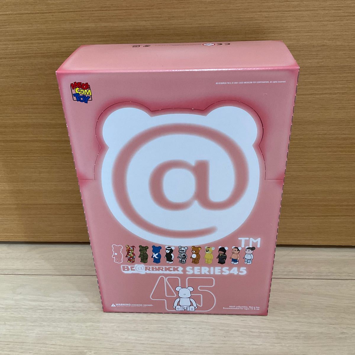 ベアブリック シリーズ 45 BE@RBRICK SERIES 45 1BOX 24個入り メディコムトイ MEDICOMTOY 100％　未開封_画像1