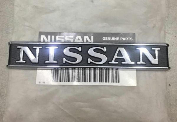 ★日産純正新品★S30 ダットサン フェアレディZ エンブレムリア NISSAN オーナメント_画像1