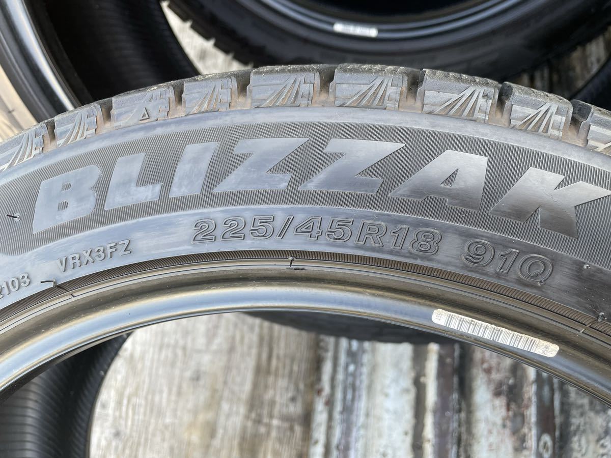 バリ山!美品!B.S BLIZZAK VRX3 225/45R18 4本 2021年 31週3本 バリ山!美品!B.S BLIZZAK VRX3 225/45R18 4本 2021年 31週3本
