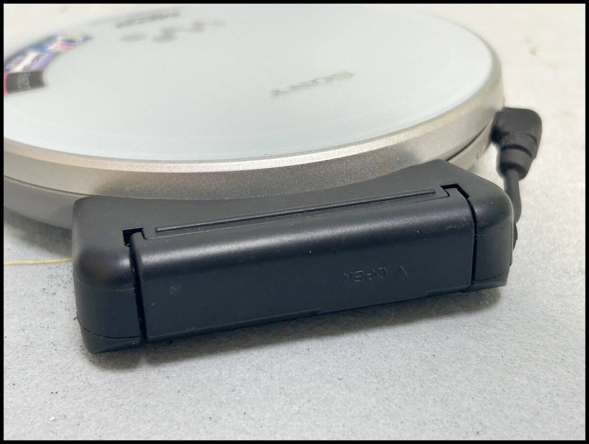 ★SONY ソニー CDウォークマン D-NE730 CD再生可 ジャンク品★_画像4