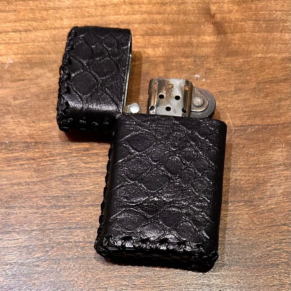 [本革] zippo スリムタイプ用 レザーカバー ケース 革巻き パイソン型押し 黒