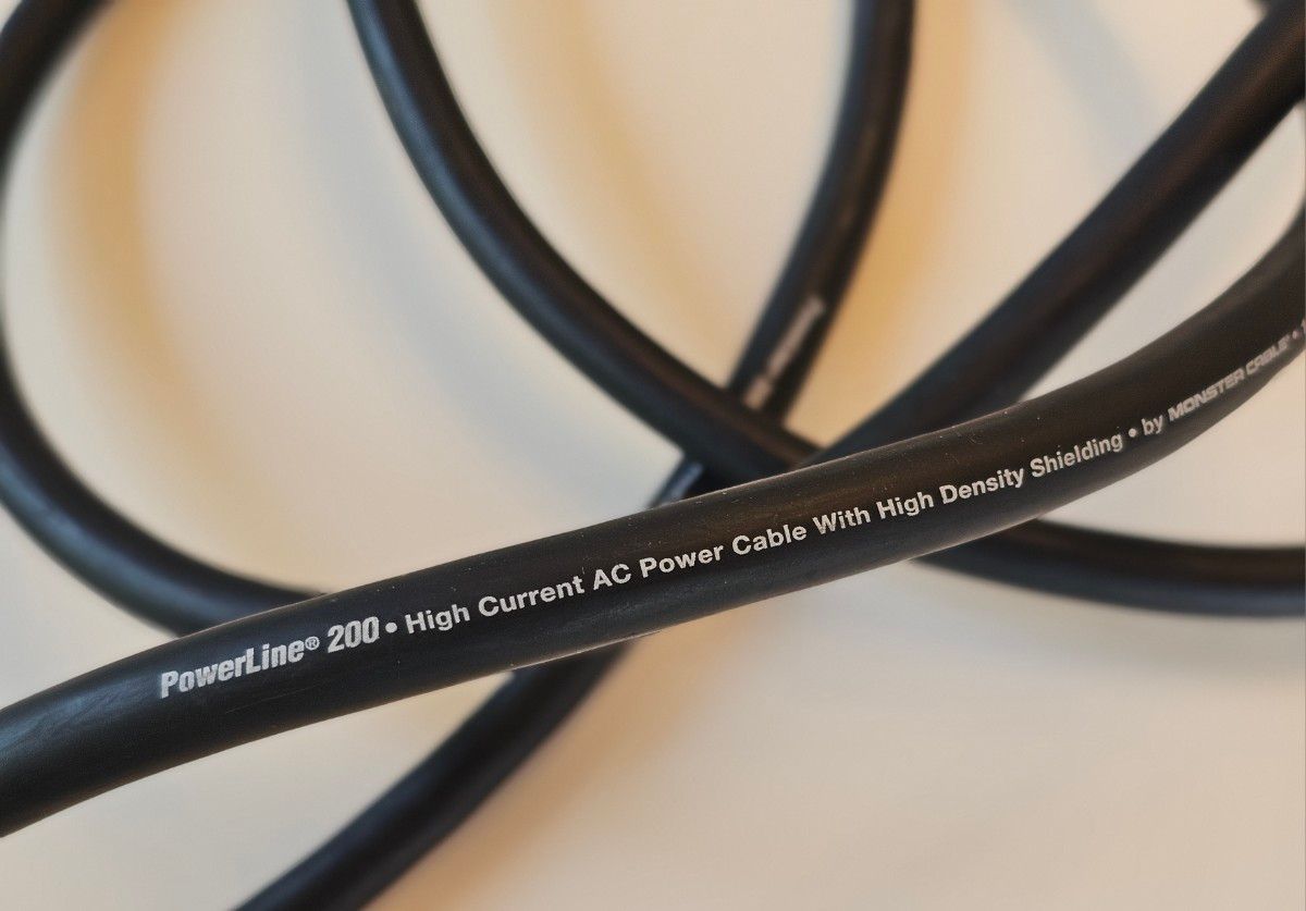 MONSTER CABLE PowerLine 200 8ft 約2 5m 電源ケーブル パワー MONSTER CABLE PowerLine 200 8ft 約2 5m 電源ケーブル パワー