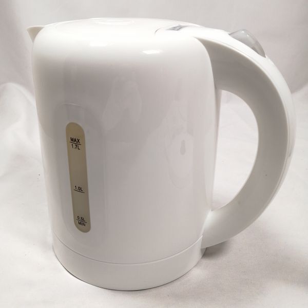  electric kettle Electric Kettle 1.7L high capacity empty .. prevention function contents . easily viewable automatic switch OFF. repairs easy KTK-017 white used a09818