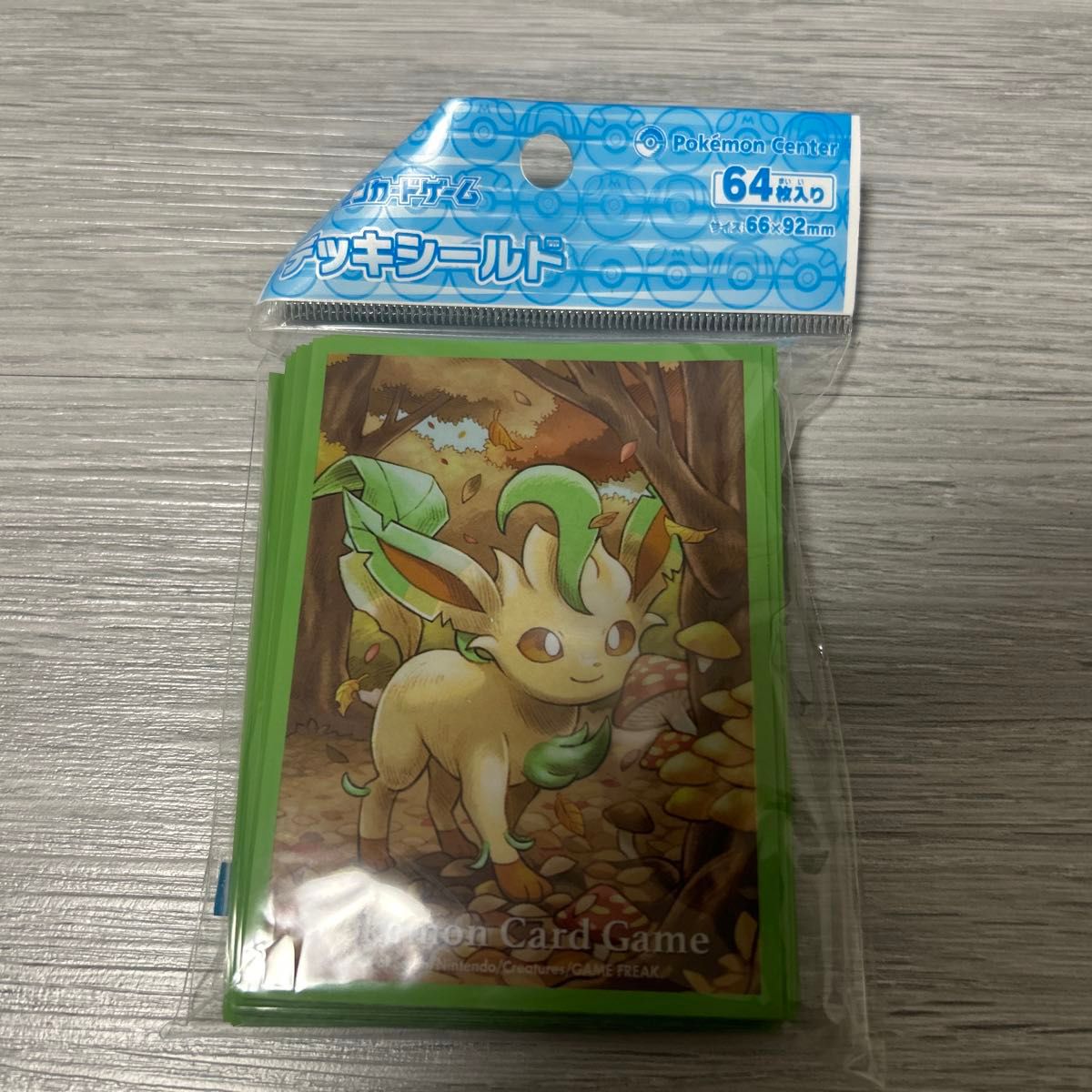 デッキシールド ポケモンカードゲーム スリーブ ポケカ ポケモンカード　リーフィア　引退品