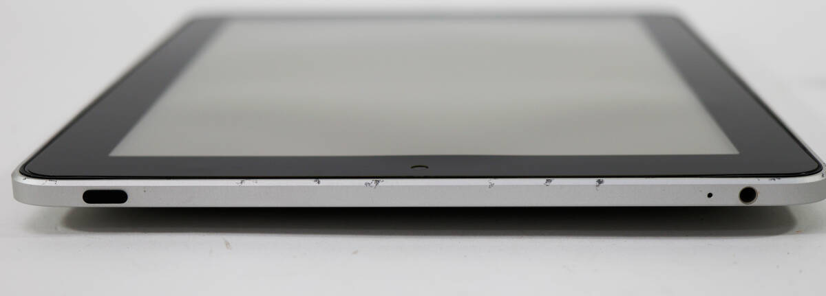 第1世代 Apple 9.7インチタブレット iPad 【64GB】 A1219 ジャンク品 _画像4