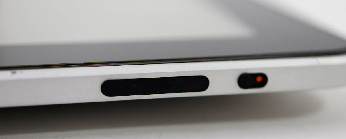 第1世代 Apple 9.7インチタブレット iPad 【64GB】 A1219 ジャンク品 _画像3
