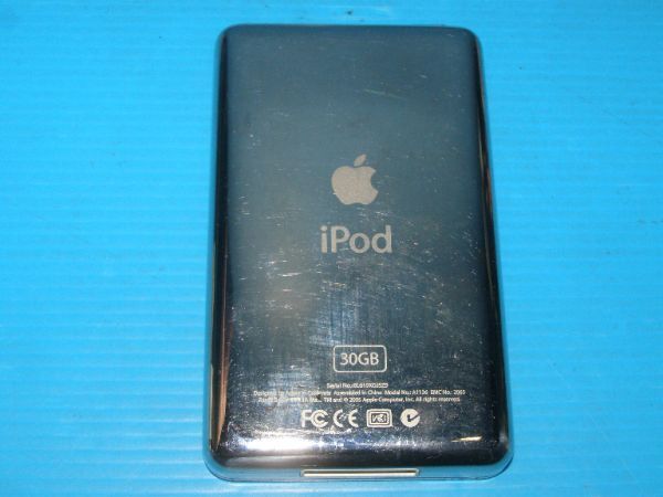 【動作品/第 5 世代/30Gb 】☆Apple iPod classic A1136 (ケーブル・電源付/ホワイト/送料：185円～)_画像5